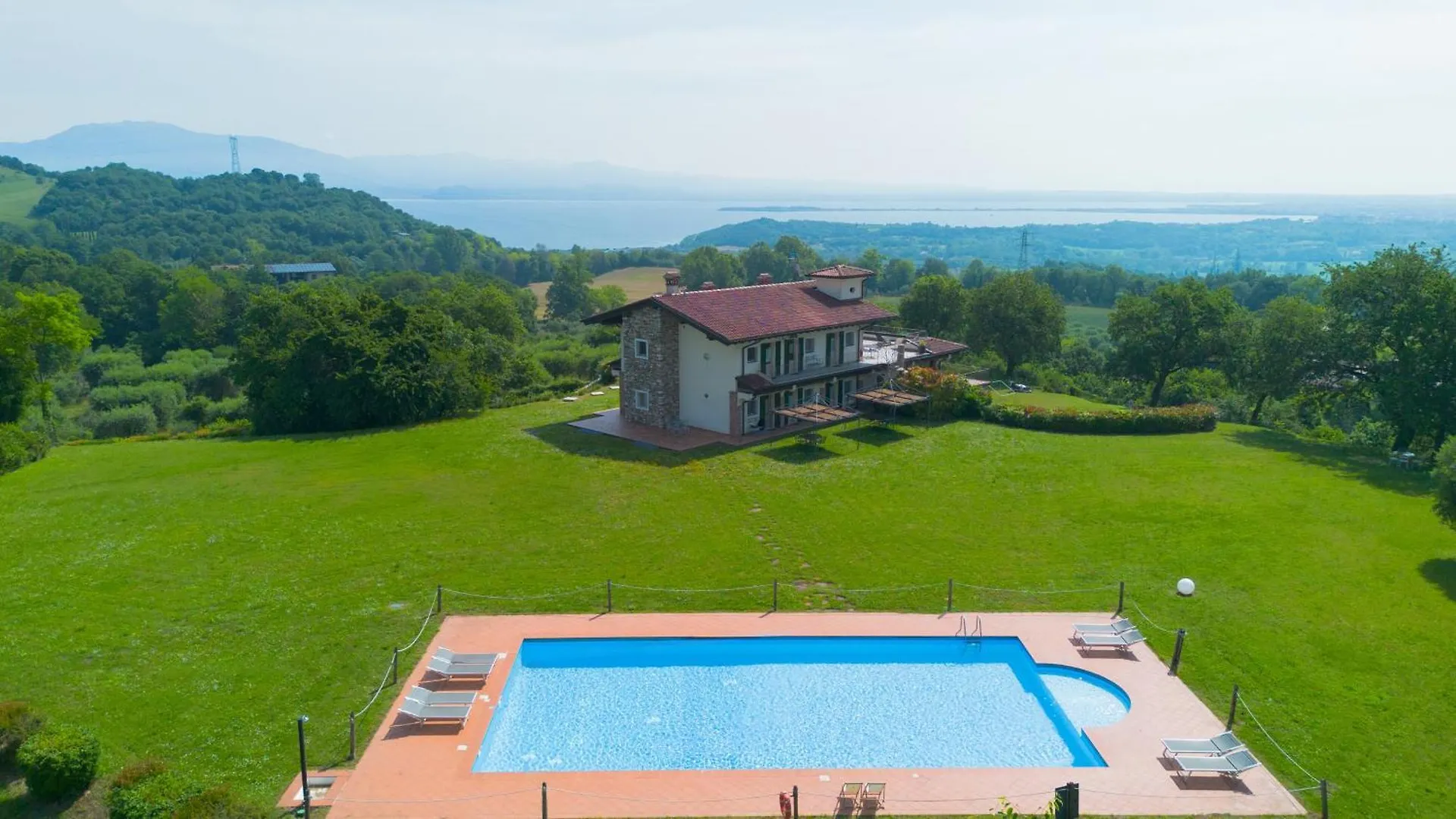 Breathtaking Lake View, Pool - Fonte Alle Fate Barcuzzi