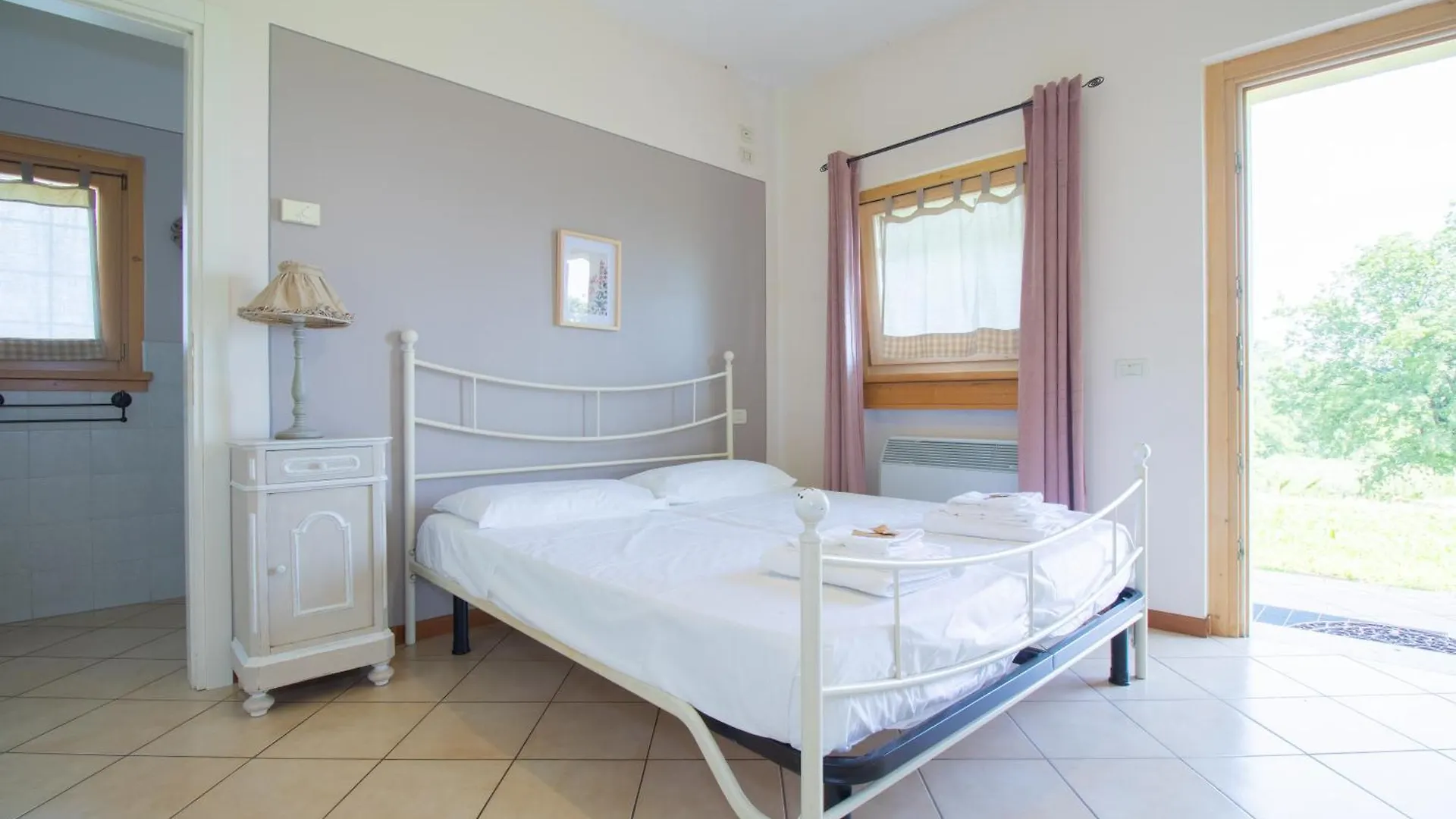 شقة Breathtaking Lake View, Pool - Fonte Alle Fate Barcuzzi