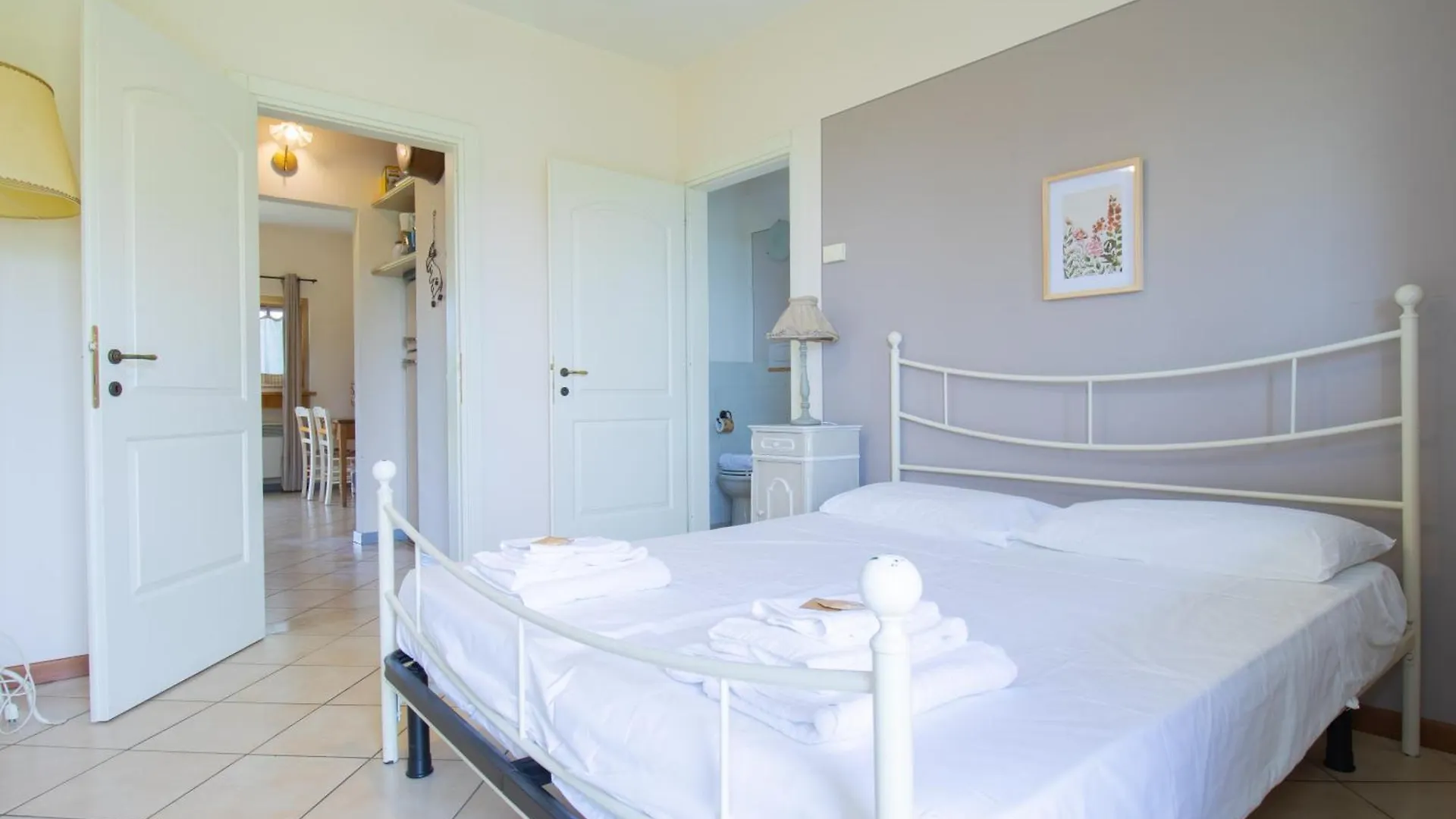 شقة Breathtaking Lake View, Pool - Fonte Alle Fate Barcuzzi